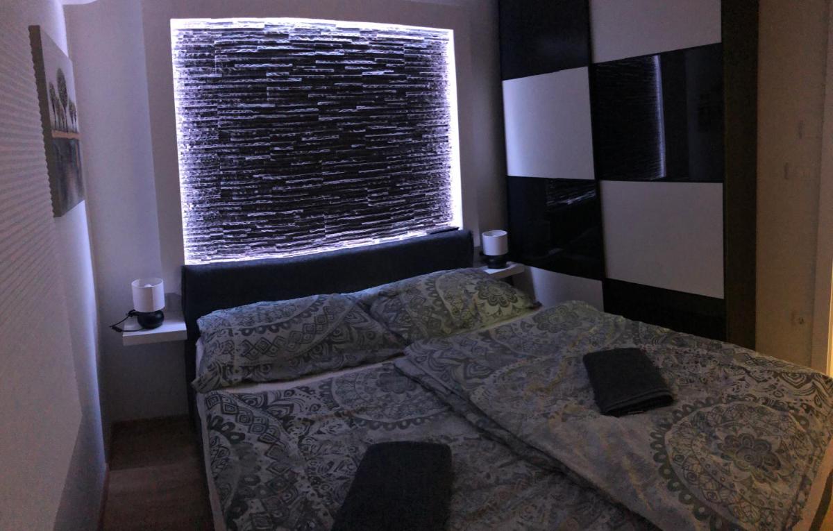 CASA AX PREMIUM FREE PARKING - Hizvo