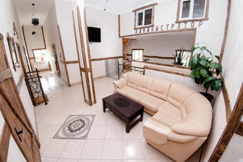 Hotel Aristokrat - Housity