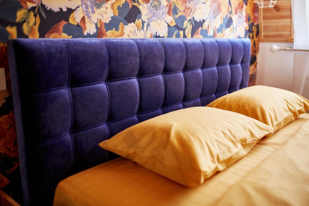 Scandinavian Hygge Canyon view lounge - Housity