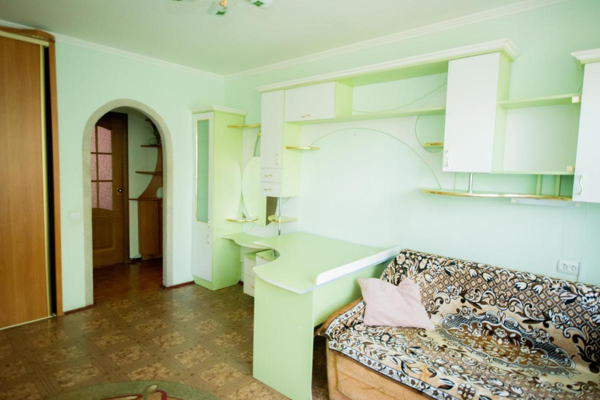 Затишна 2 кімнатна квартира, Тролейбусна - Housity