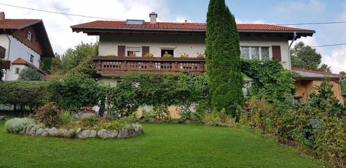Ferienwohnung Bosch - Hizvo