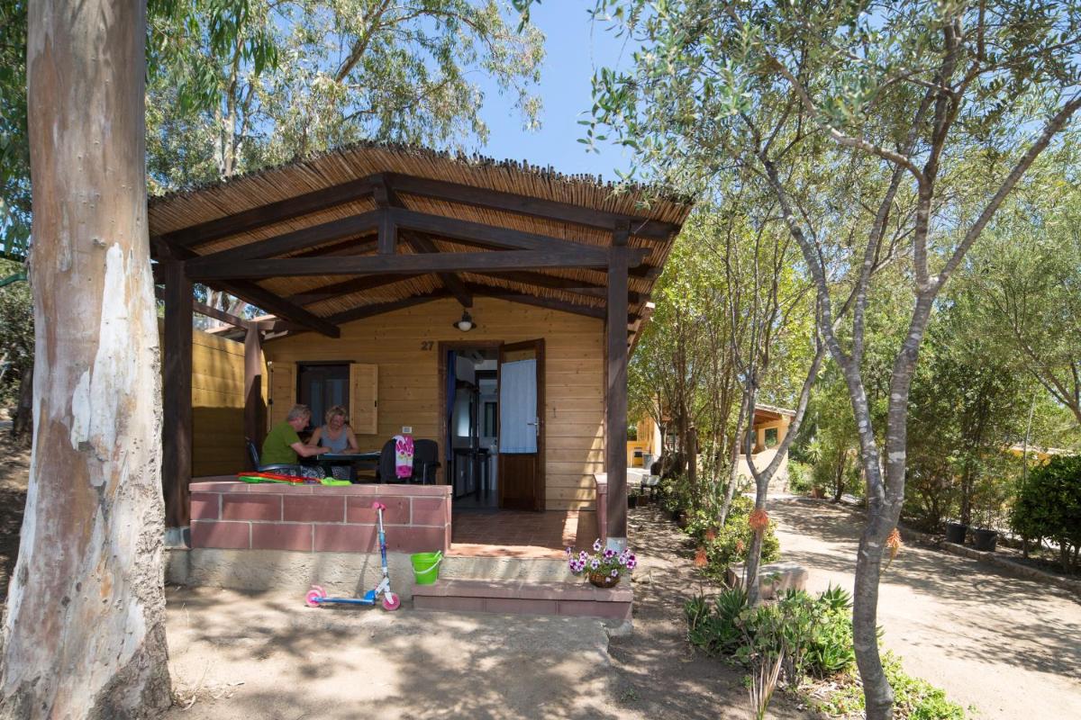 Villaggio Camping Capo Ferrato - Housity