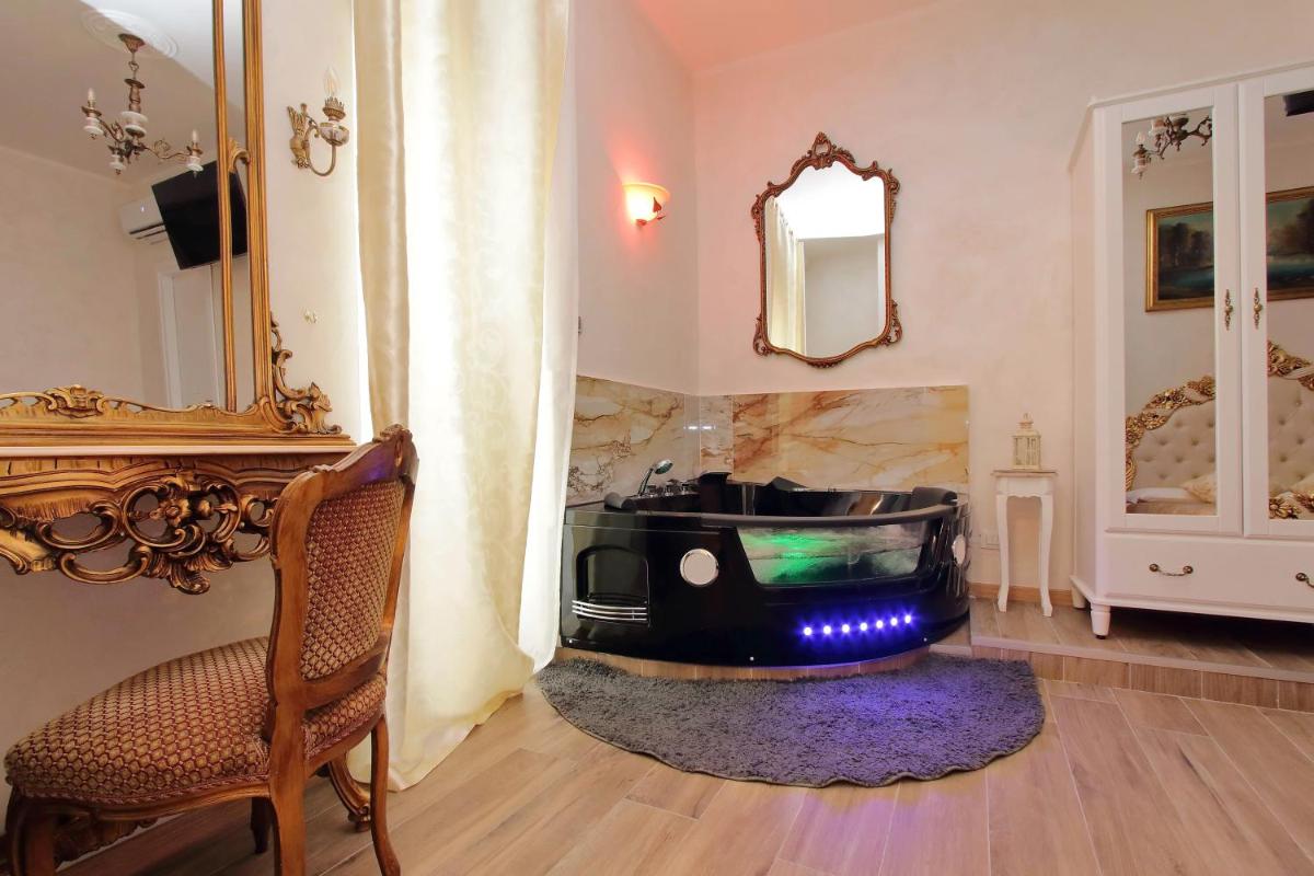 Just Chilling Suite - Housity