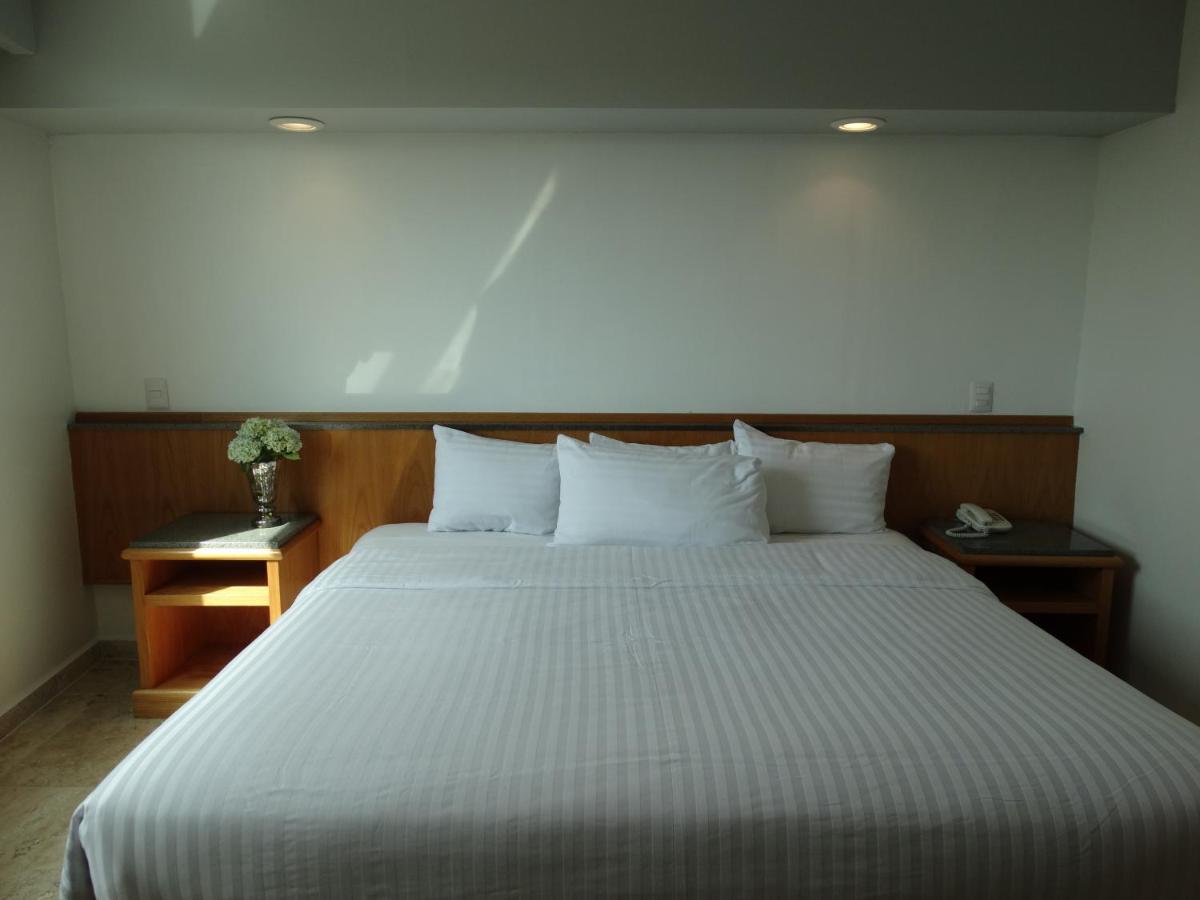Hotel Amberes - Housity