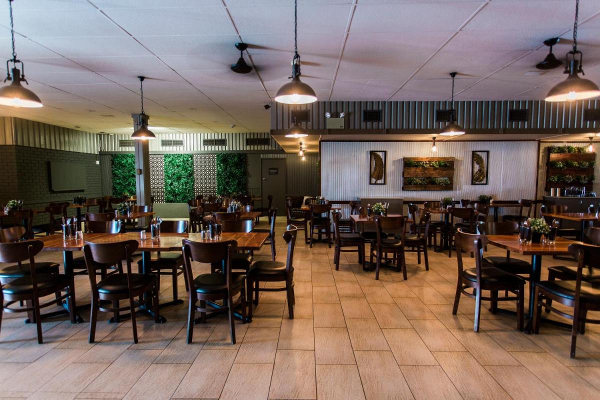 Potshot Hotel Resort - Housity