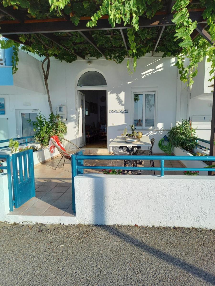 Sea Front Haraki House - Housity