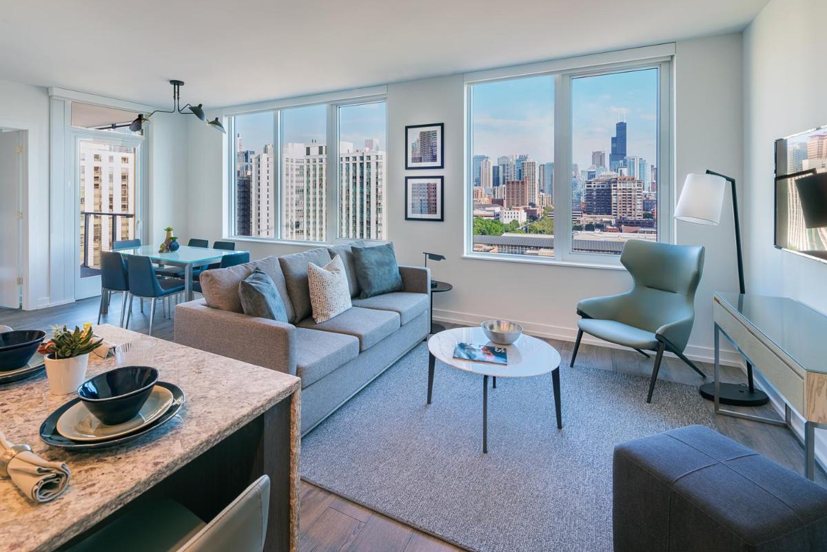 Level Chicago - Old Town - Housity
