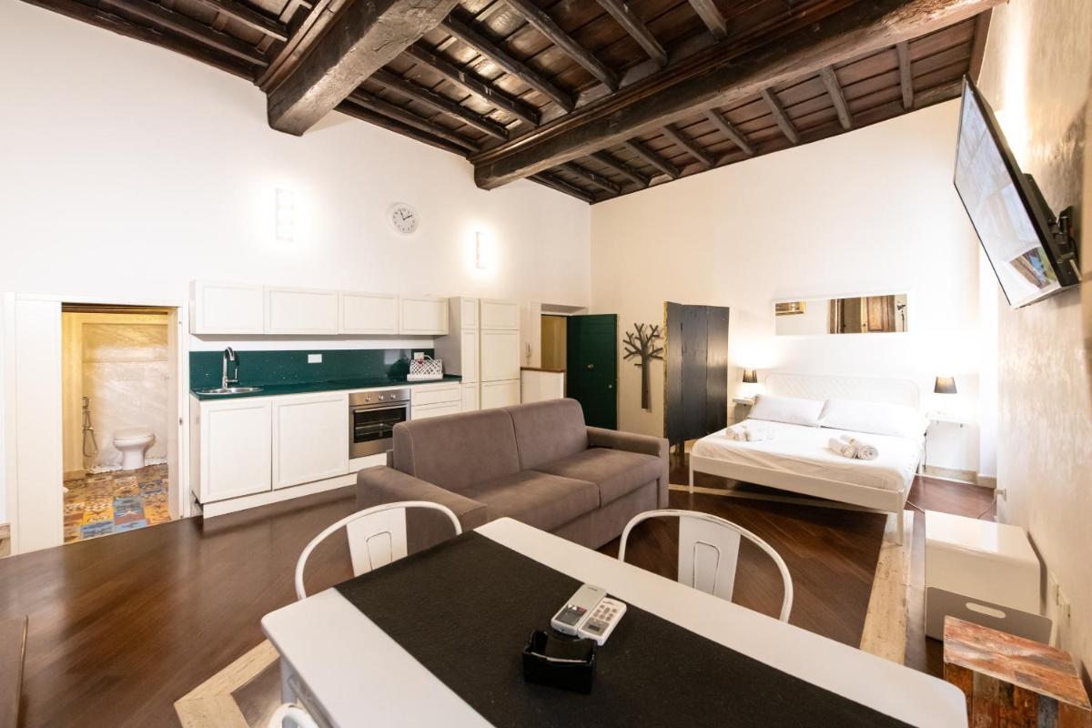 Magenta Collection Crociferi 2 - Housity