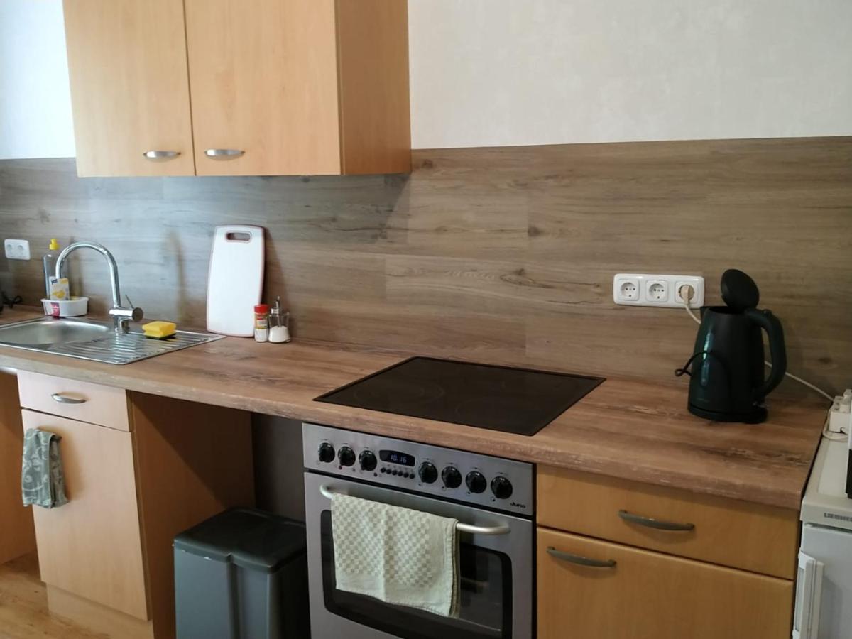 Ferienwohnung Frechenhausen - Marburg Biedenkopf mit 5 Zimmer - 2 Küchen - 2 Bad - Housity