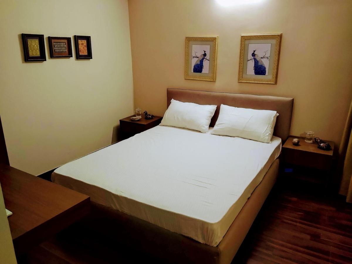 Independent Charming Studio with balcony Urban view - Housity