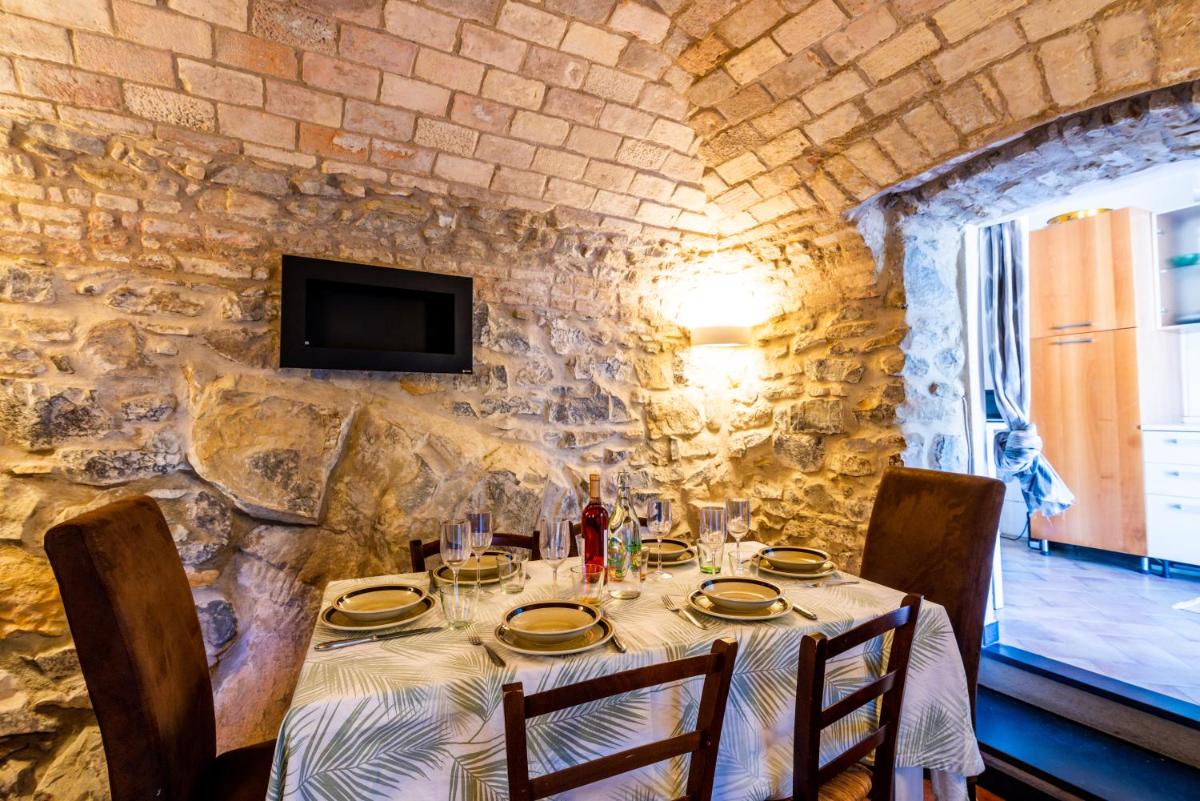 Casa Monet, 200 mt dal mare, clima, Wi-Fi - Housity