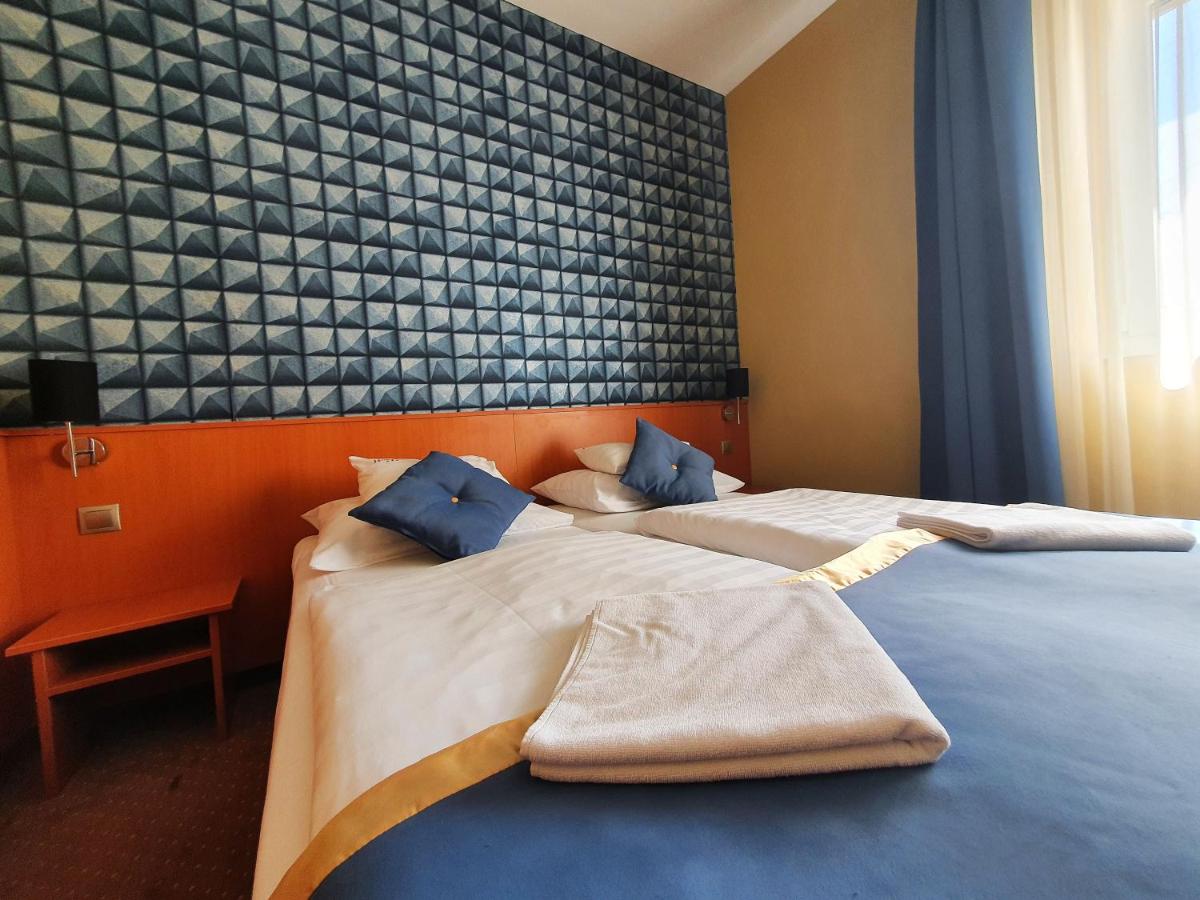 Hotel Platan - Housity