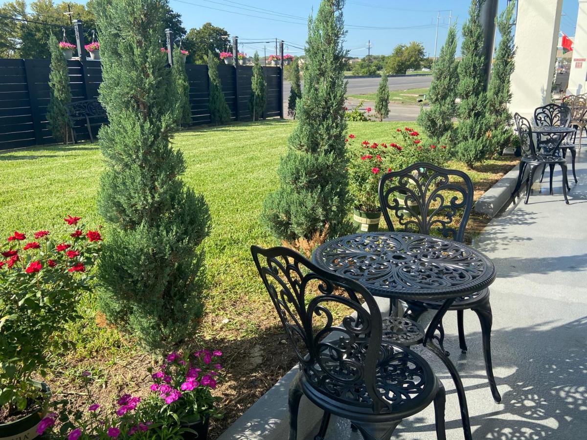Stratus Suites Boutique Hotel - Housity
