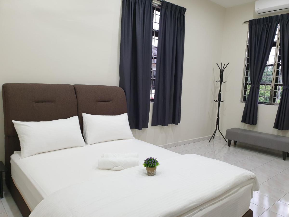 Taiping Cuti Homstay - 5mins to Kuala Sepetang - Housity