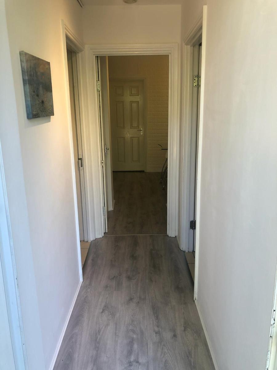 Suitetrails - Double Room with Private Bathroom in a 2-bedrooms house