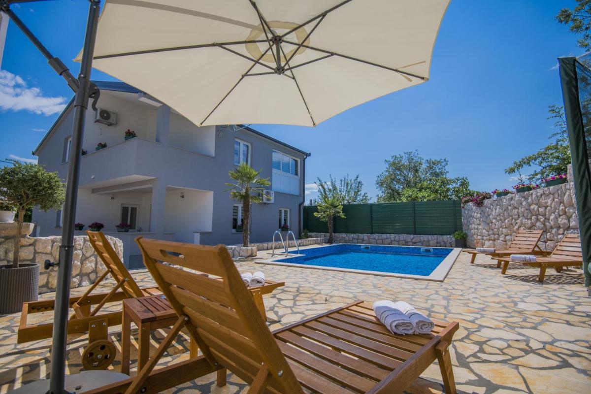Villa Natalija - Housity