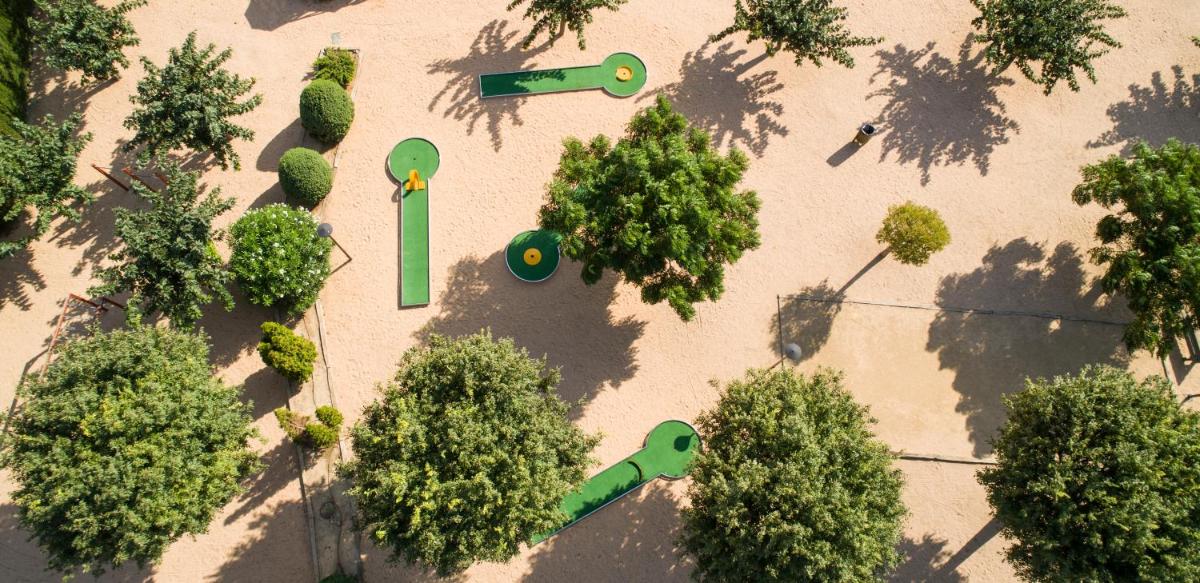 Jardín al aire libre en Hotel Spa Mediterraneo Park
