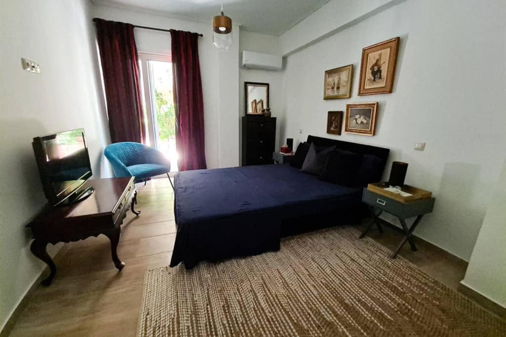 Modern Apt In the Heart Of Glyfada - Literally!! - Housity