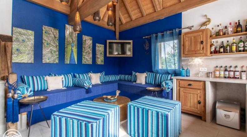Le Paon Bleu Annecy Poisy - Housity