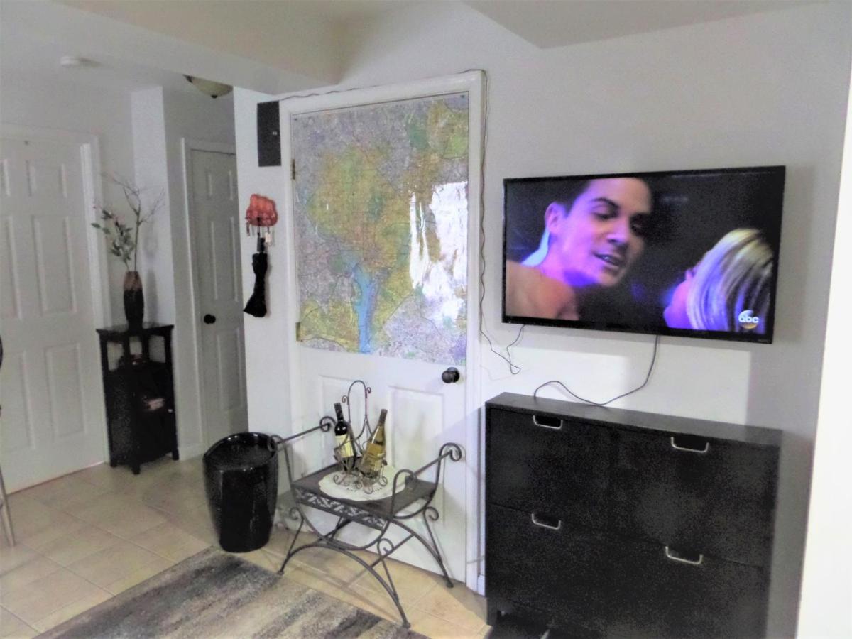 Private Retreat Apartment in DC - Housity
