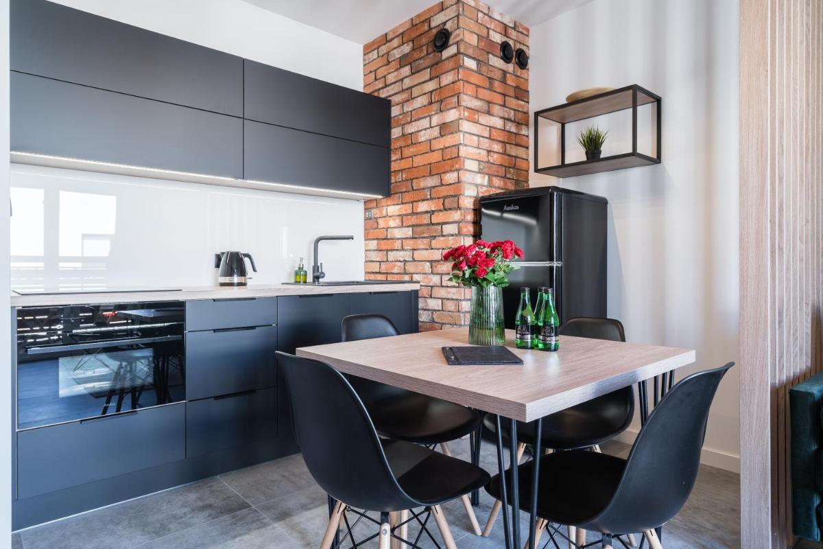 1555 Apartments II z miejscem parkingowym - Housity