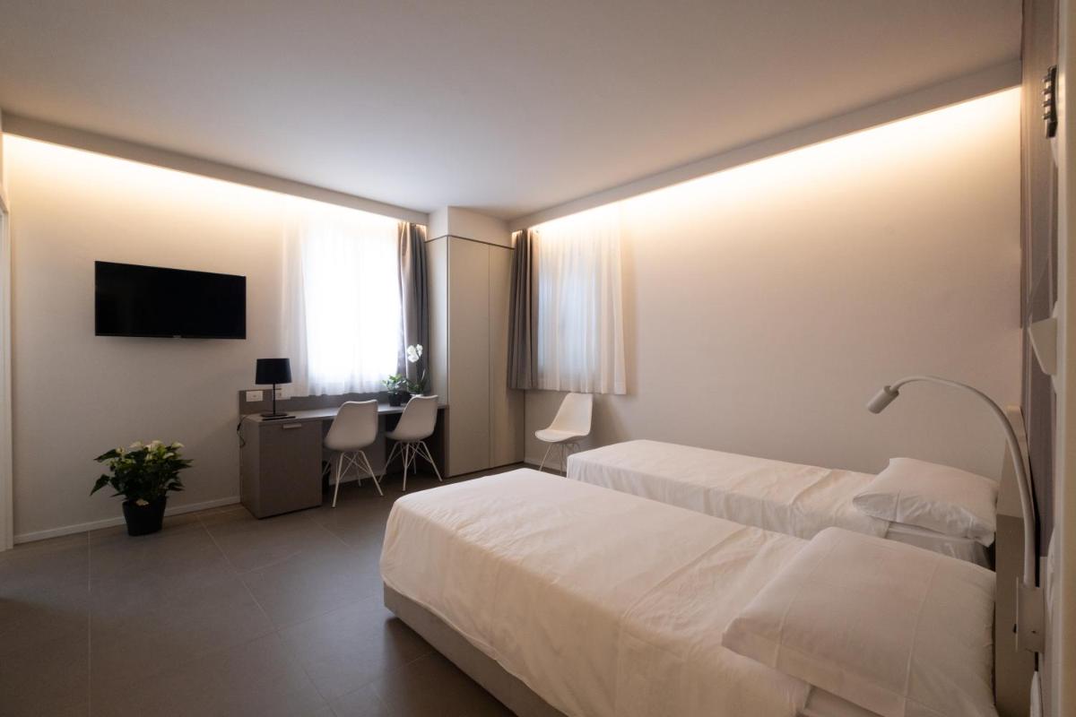 Zeta T Rooms - Housity