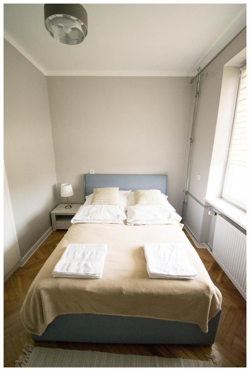 Color 24 Apartament III - Housity