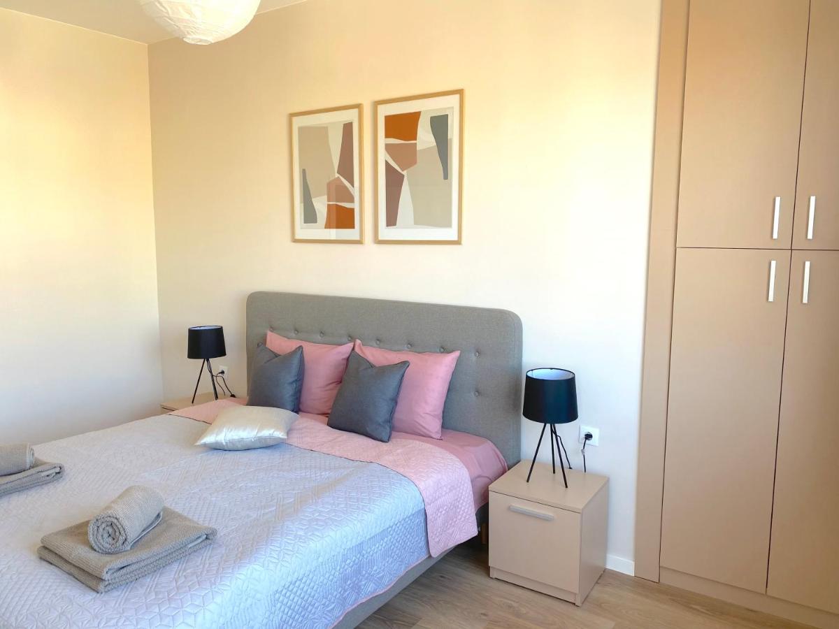 Top Centre Zara Apartment - Housity