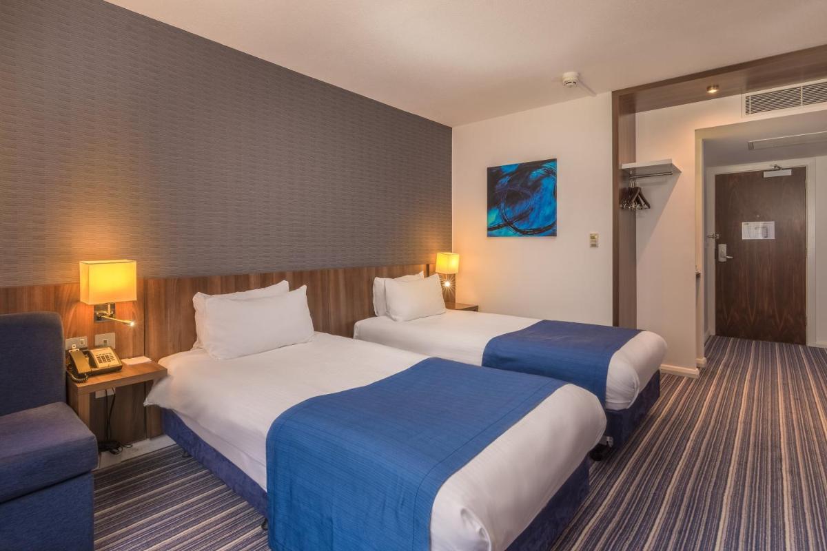 Holiday Inn Express Preston South, an IHG Hotel - Housity
