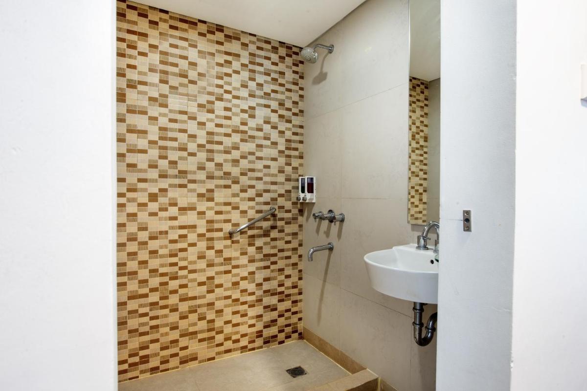 Carani Hotel Yogyakarta - Housity