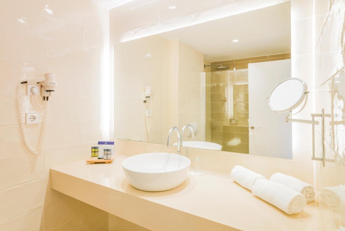 Un baño de Club del Sol Aparthotel