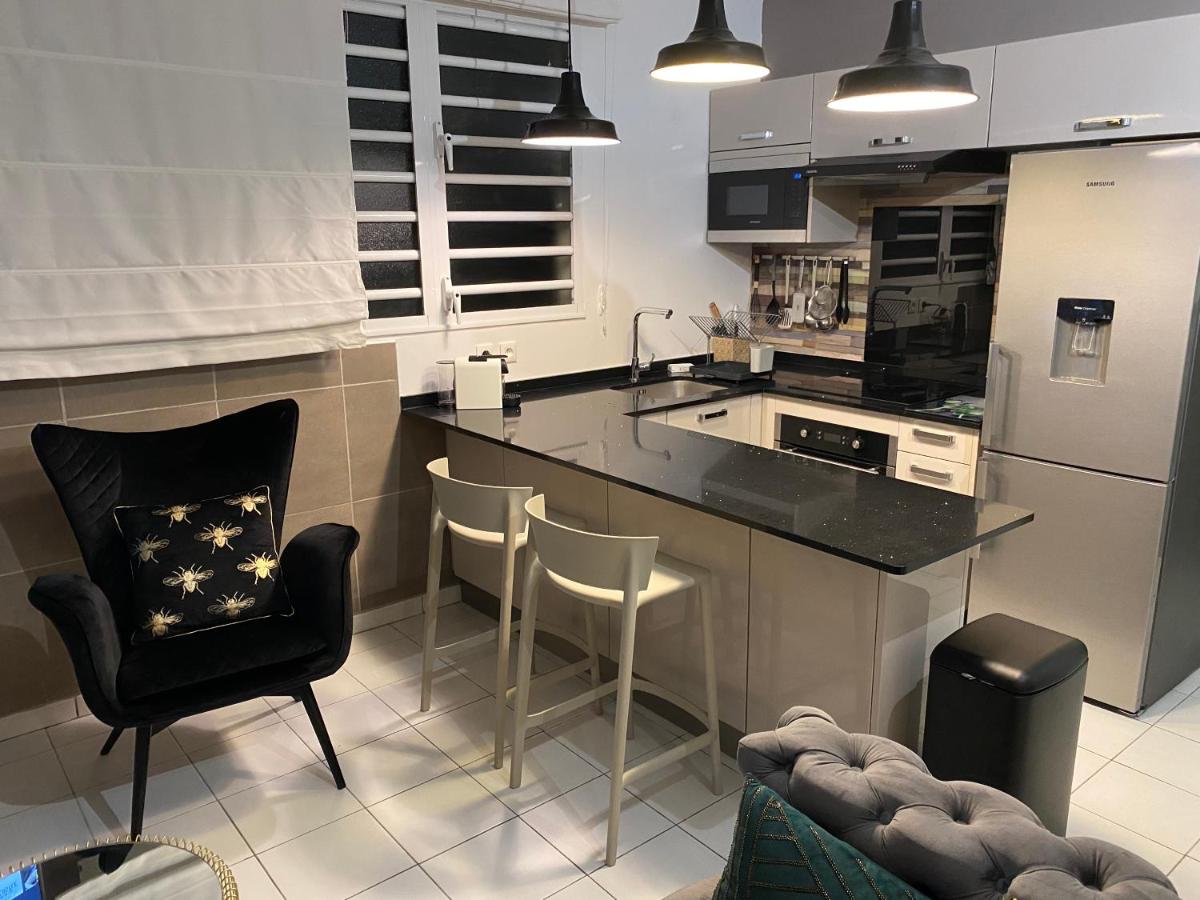 Appartement F3 de standing A Schoelcher - Housity