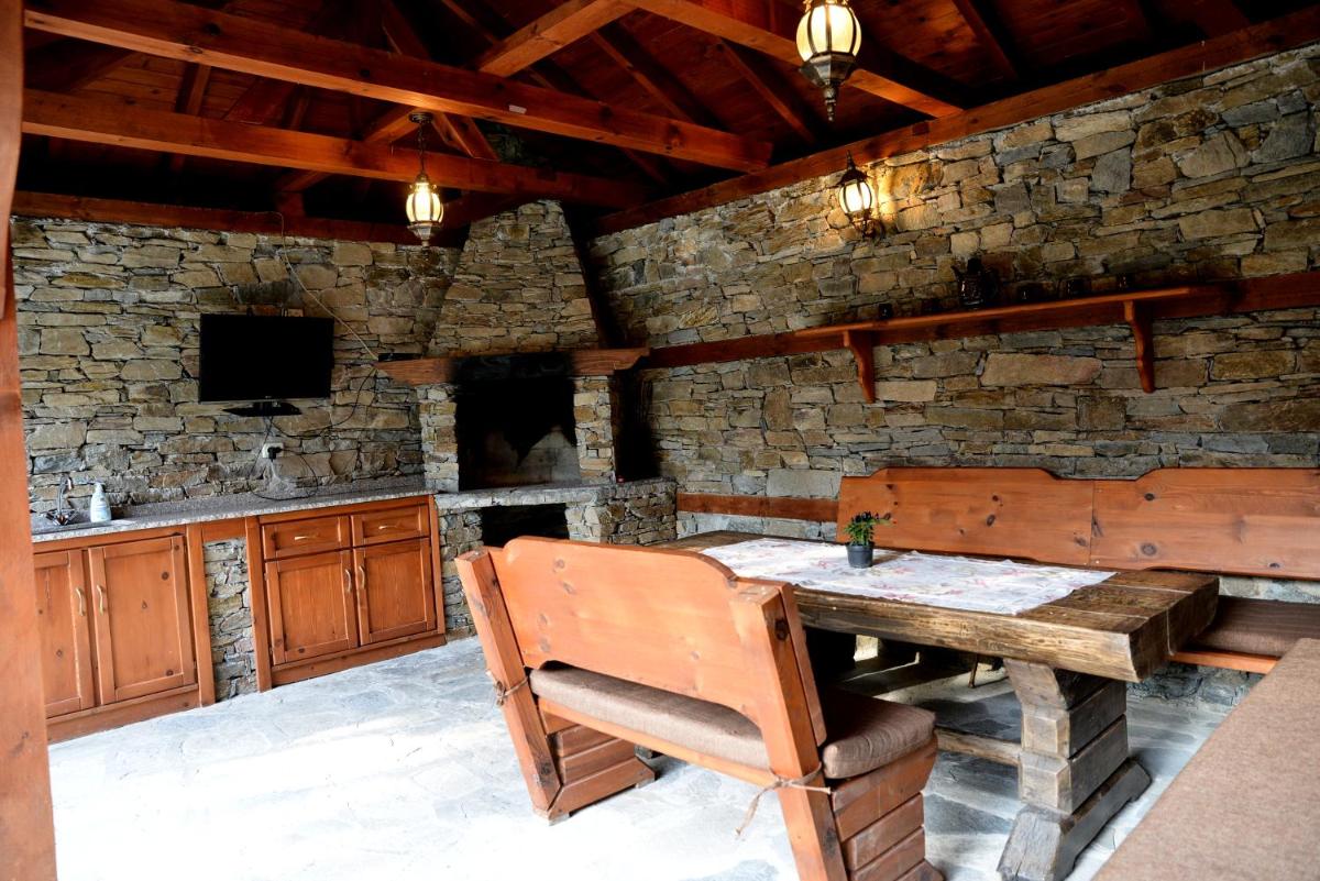 Moiata Kashta Villa - Housity