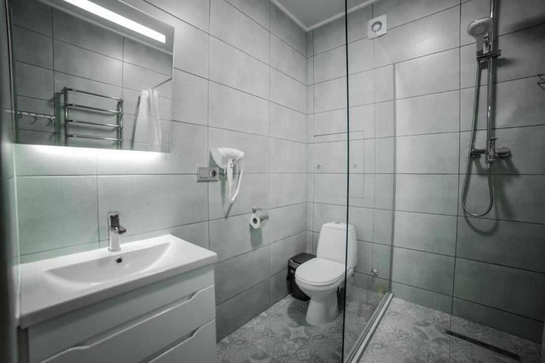 Veronika - Housity