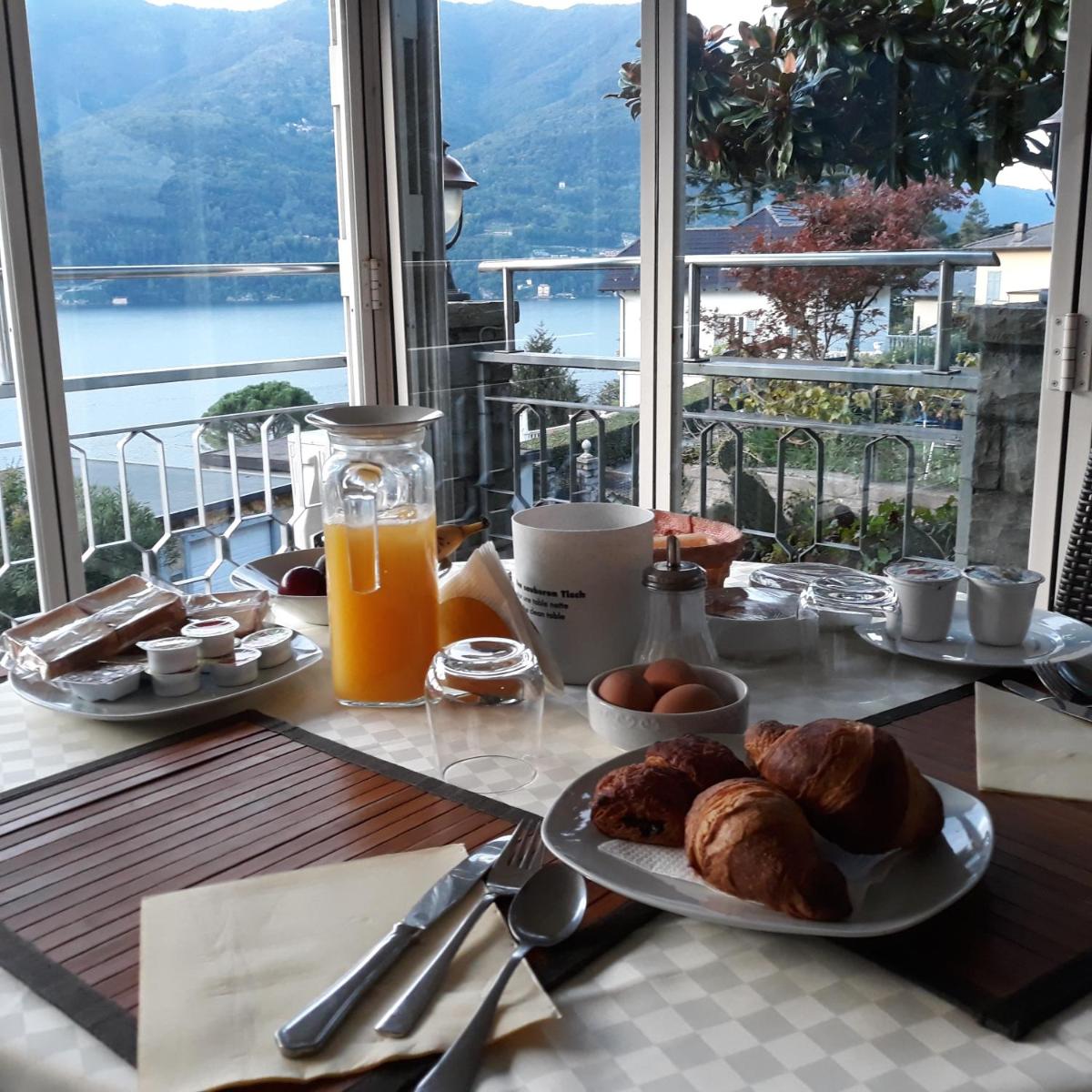 Hotel San Marino - Housity