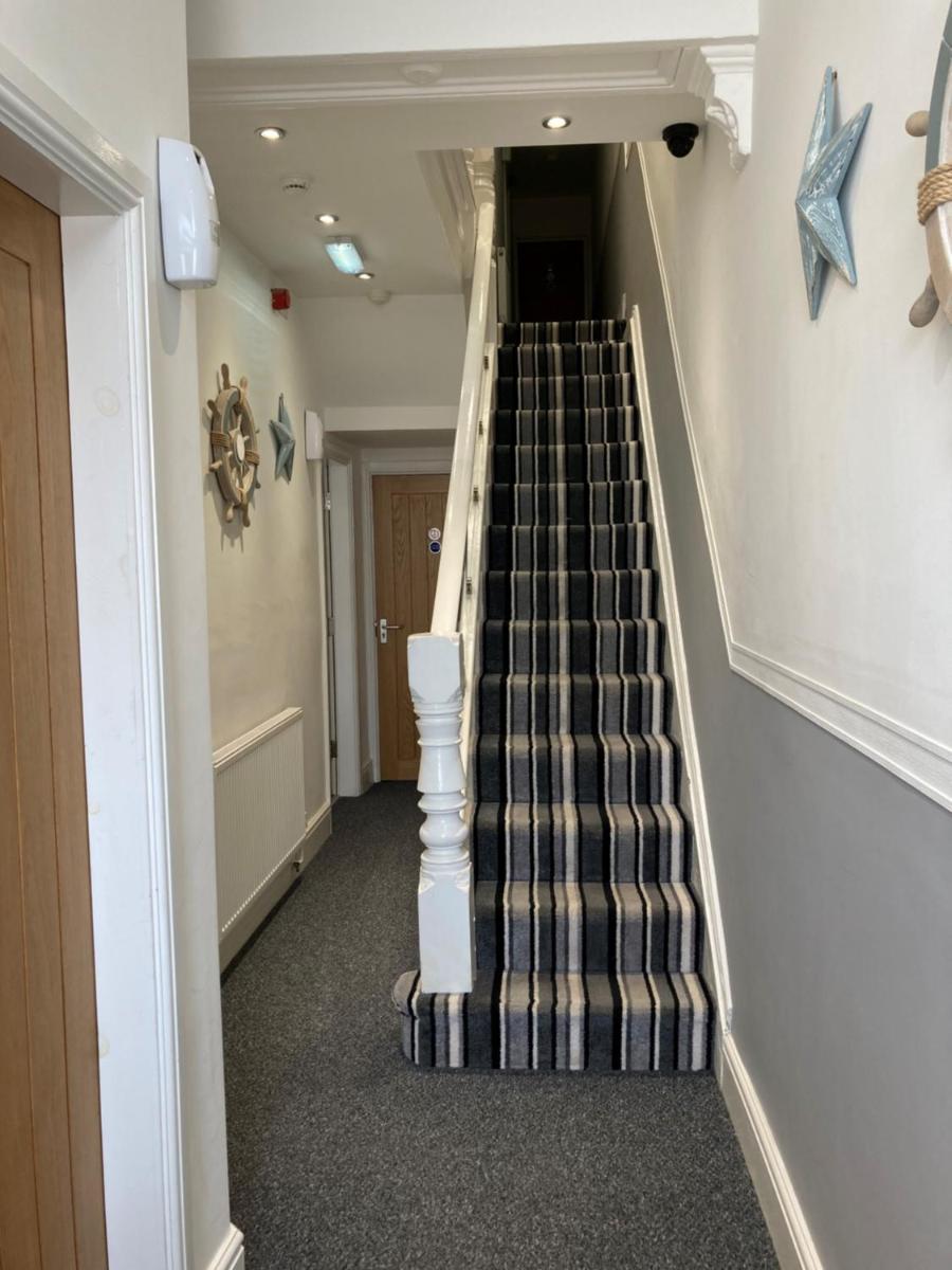 The Gladson Guesthouse - Housity
