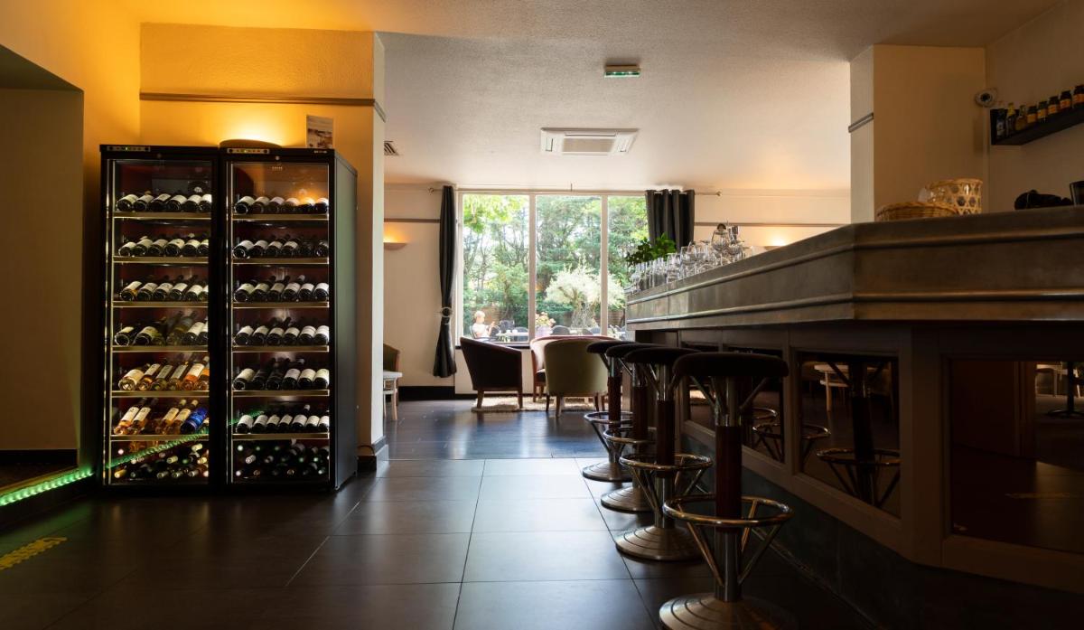 Photo de la galerie de l'établissement Logis Hotel Restaurant SPA Les Oliviers, à Loriol-sur-Drôme