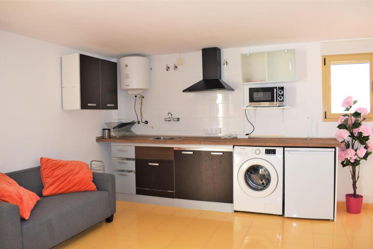 Anacasa Avinyo Sector 5 AP120 - Housity