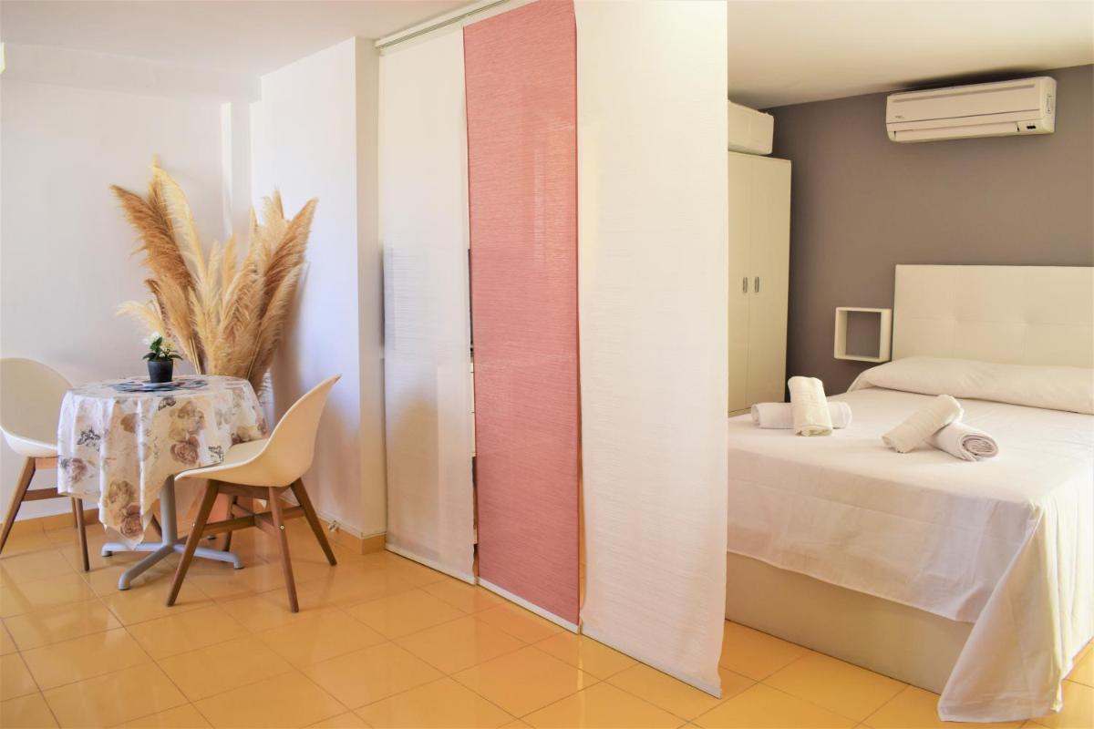 Anacasa Avinyo Sector 5 AP120 - Housity
