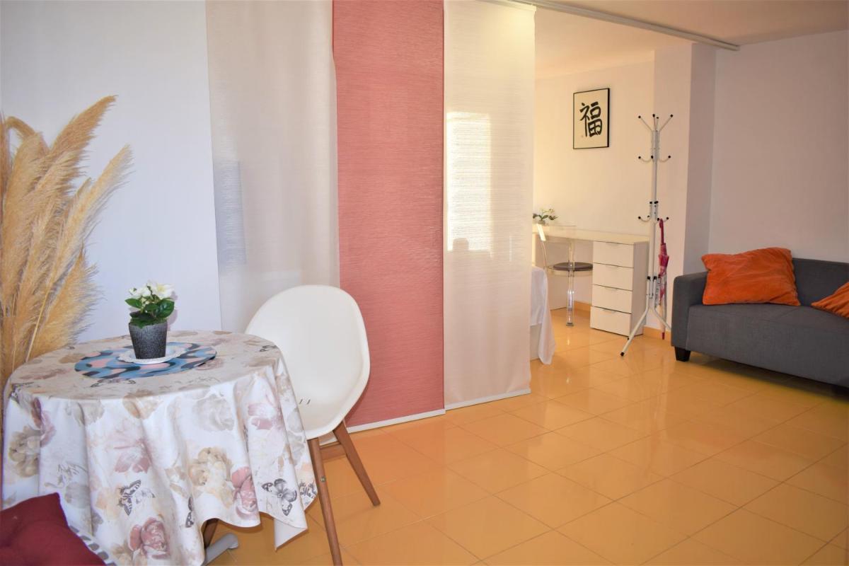 Anacasa Avinyo Sector 5 AP120 - Housity