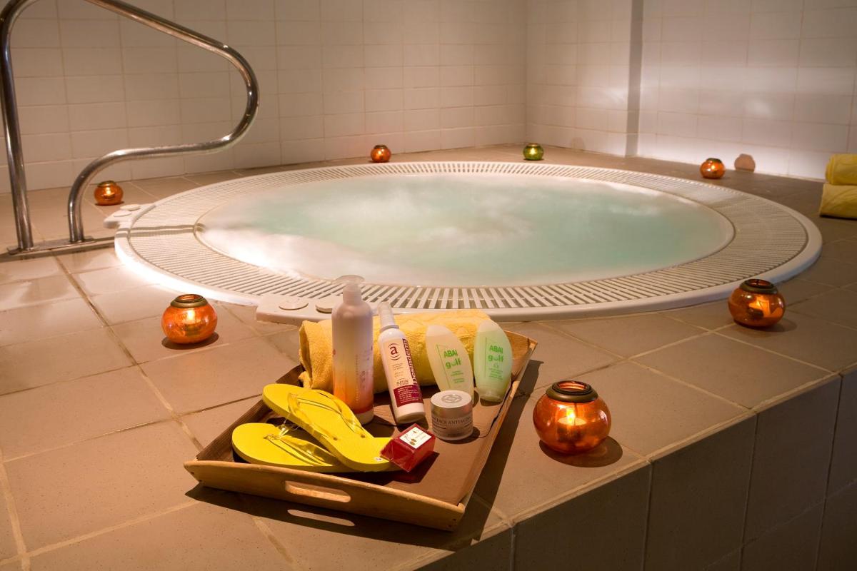 Un baño de Blaumar Hotel