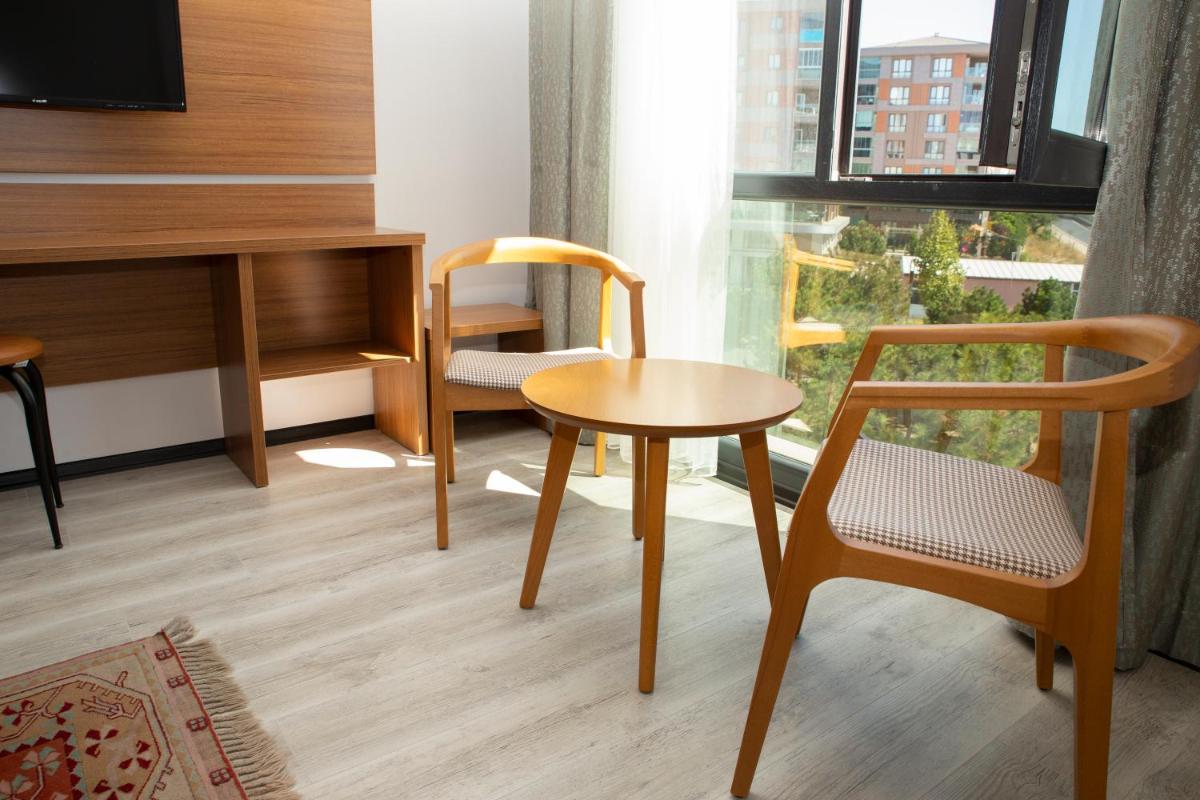 BUSINESS EXPRESS HOTEL - Housity