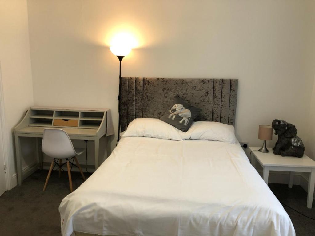 Clive Lodge Apartments - Housity