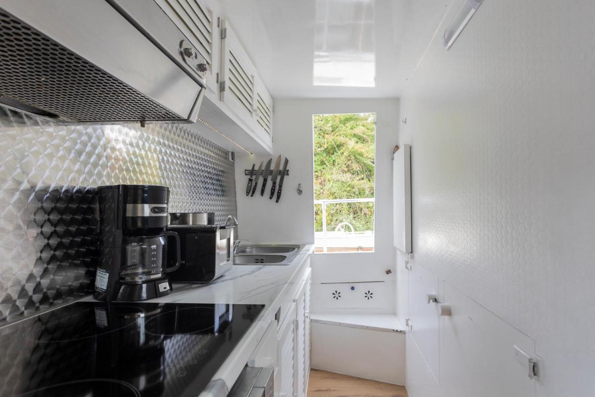 Eucala motor yacht - Housity