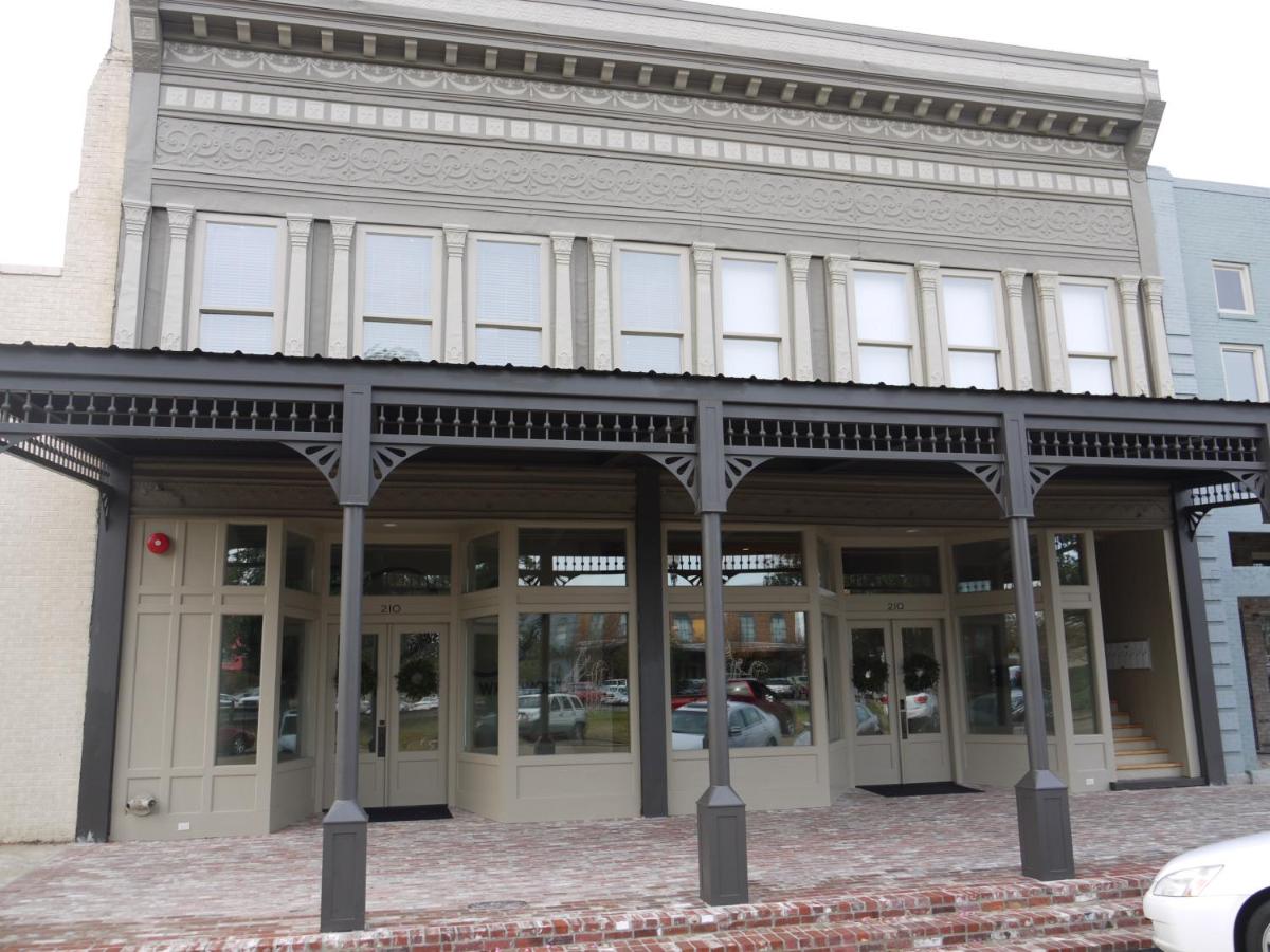 The Inn on Whitworth - Housity