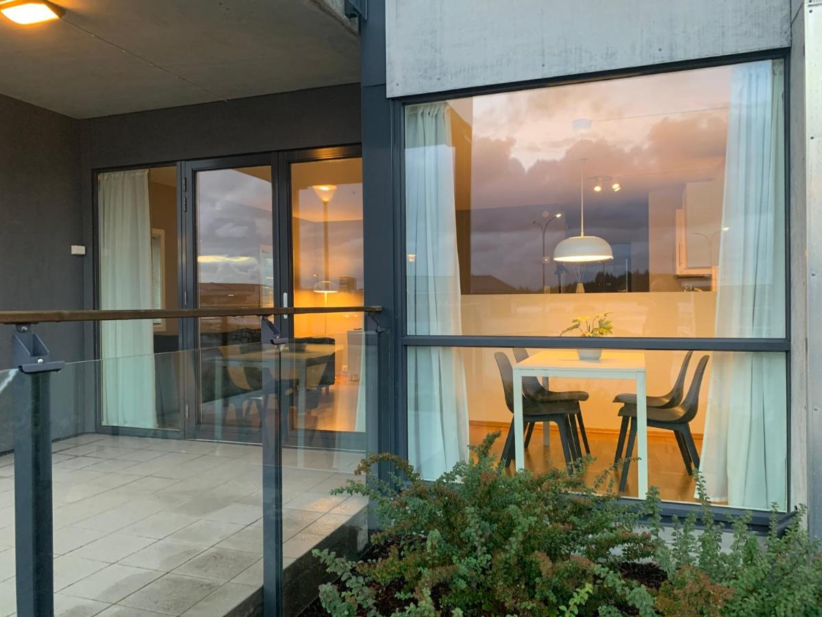 Modern apartment in the Harbour of Jørpeland - Housity