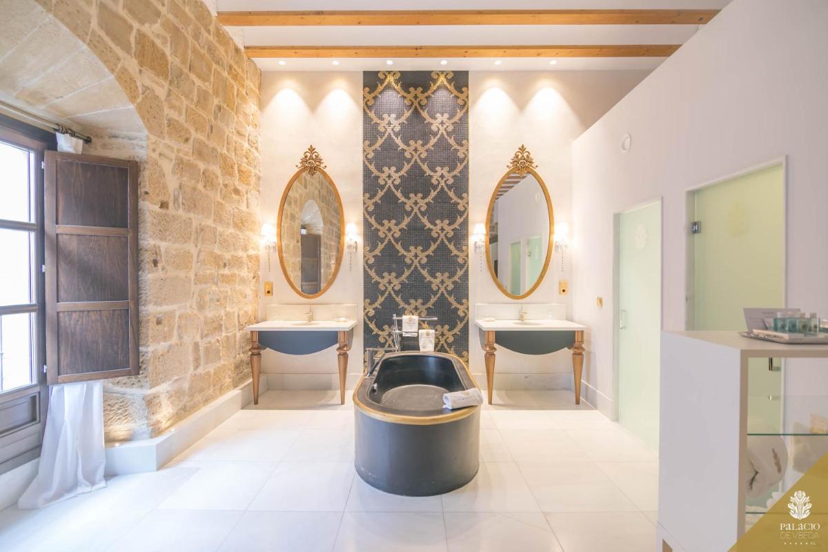 Zona de estar de Hotel Palacio De Úbeda 5 G.L