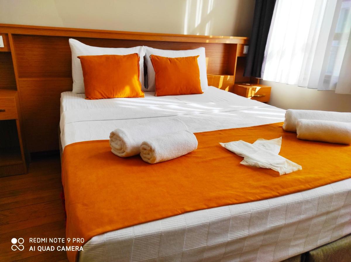 Lebon Hotel-Special Class - Housity