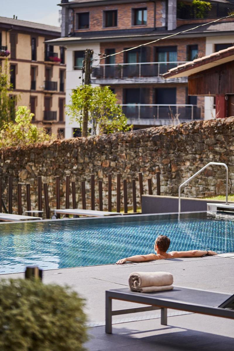 Piscina en o cerca de Silken Gran hotel Durango