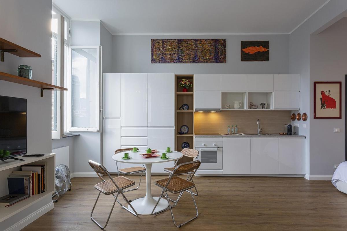 Modern Loft in the City Center by Wonderful Italy - Housity